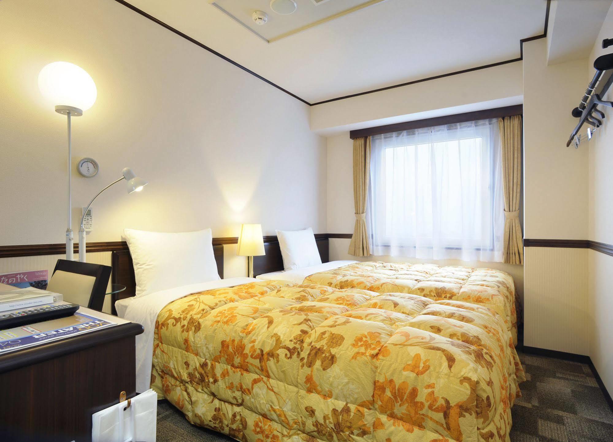 Toyoko Inn Utsunomiya Ekimae No 1 Buitenkant foto
